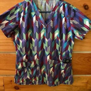 Wonder wink scrub top